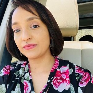 Meet your Posher, Yessica